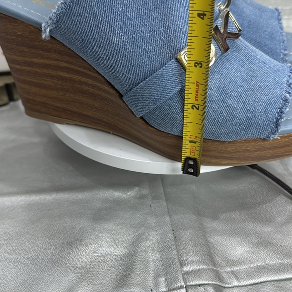 (A) DKNY CECE/HYS-2108 women's distressed denim platform shoes with silver,Sz 9M - Picture 12 of 12